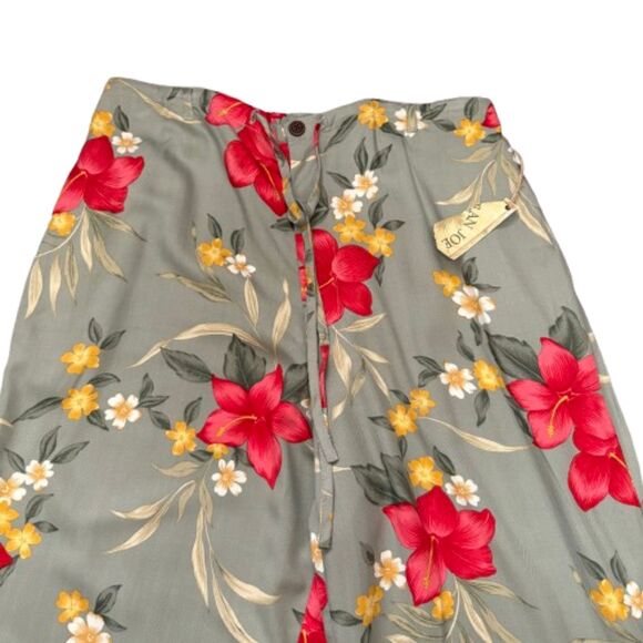 NWT Caribbean Joe Floral Crop‎ Pants Sage Green Pink Hibiscus Rayon Size Large - Picture 2 of 5